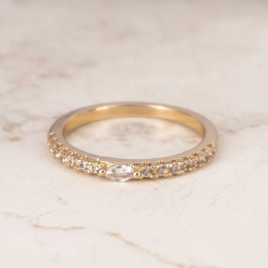 ANILLO CIRCON OVALO ACOSTADO